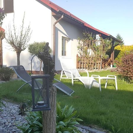 Domek Nad Jeziorem Bystrzyna Świdwin Exterior foto