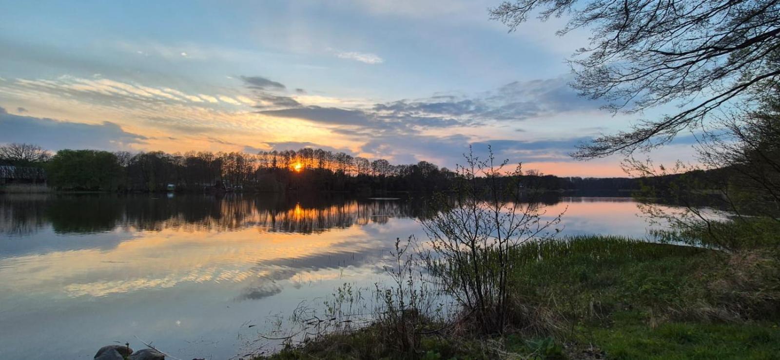 Domek Nad Jeziorem Bystrzyna Świdwin Exterior foto